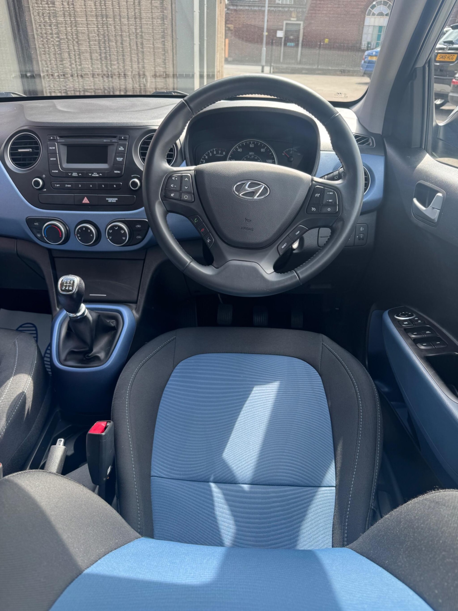 Used Hyundai i10 2016 for sale - 76988604: Photo 14