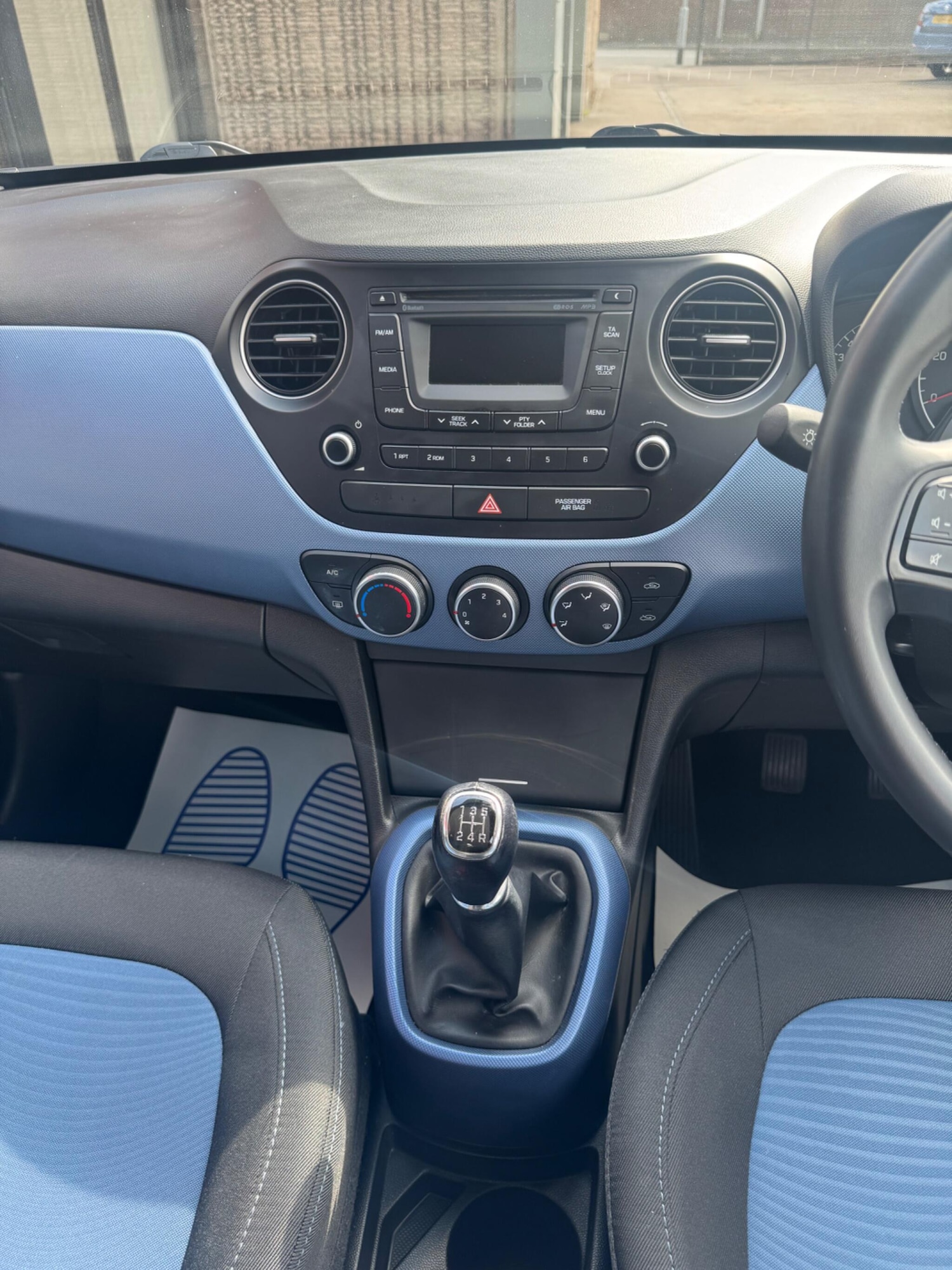 Used Hyundai i10 2016 for sale - 76988604: Photo 15