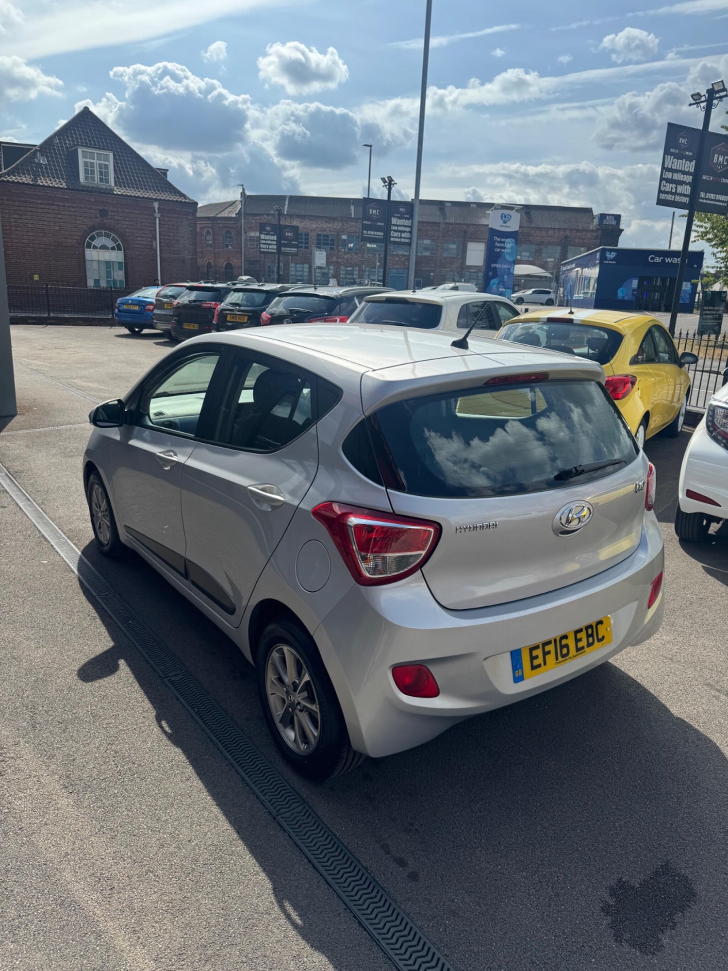 Used Hyundai i10 2016 for sale - 76988604: Photo 5