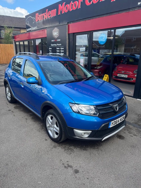Used Dacia Sandero Stepway 2014 for sale - 75414320: Photo 2