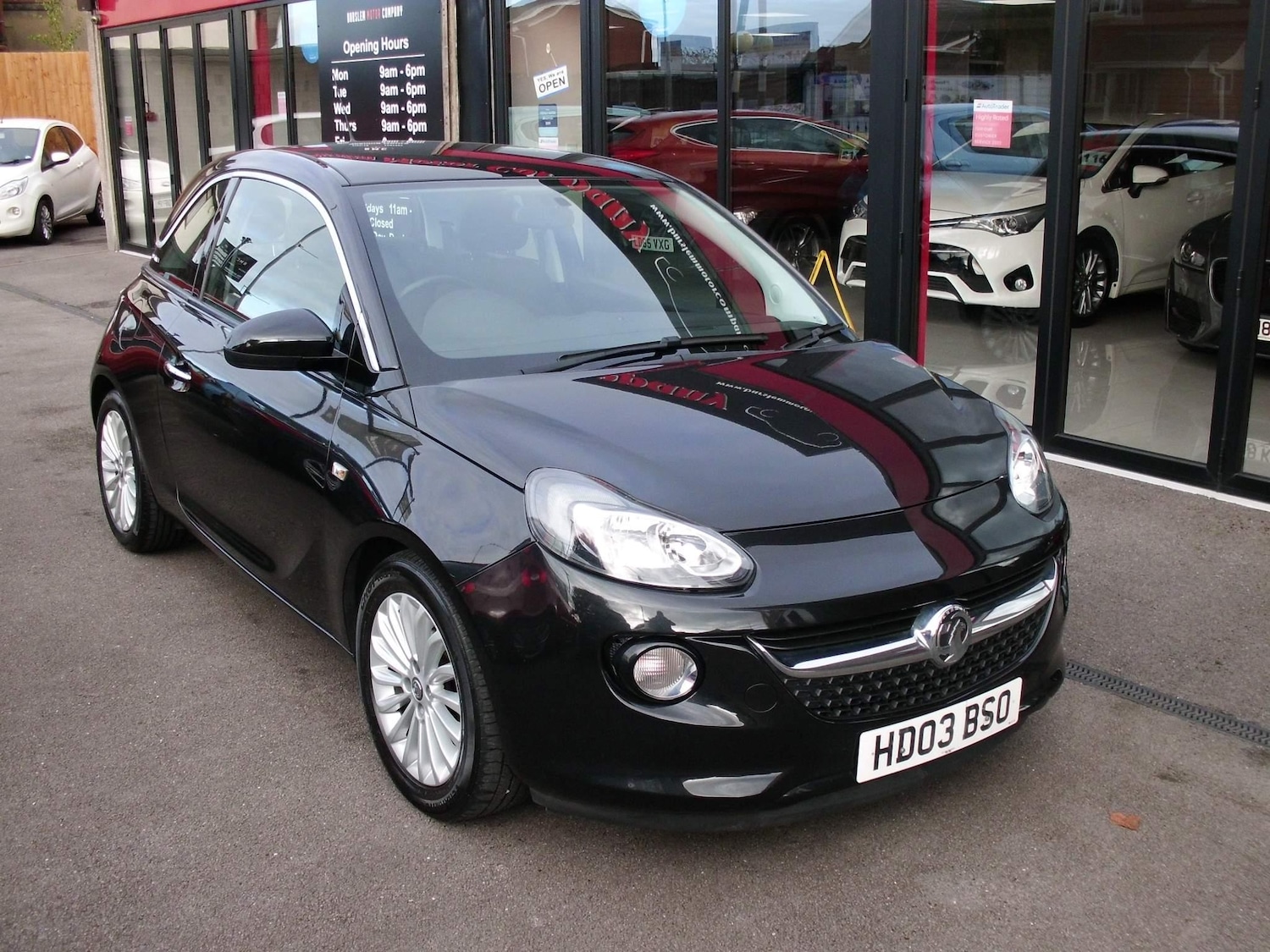 Used Vauxhall ADAM 2017 for sale - 76988829: Photo 2