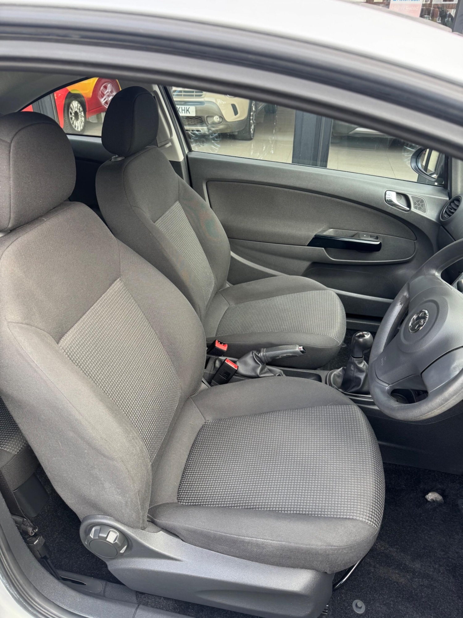 Used Vauxhall Corsa 2011 for sale - 76592702: Photo 8