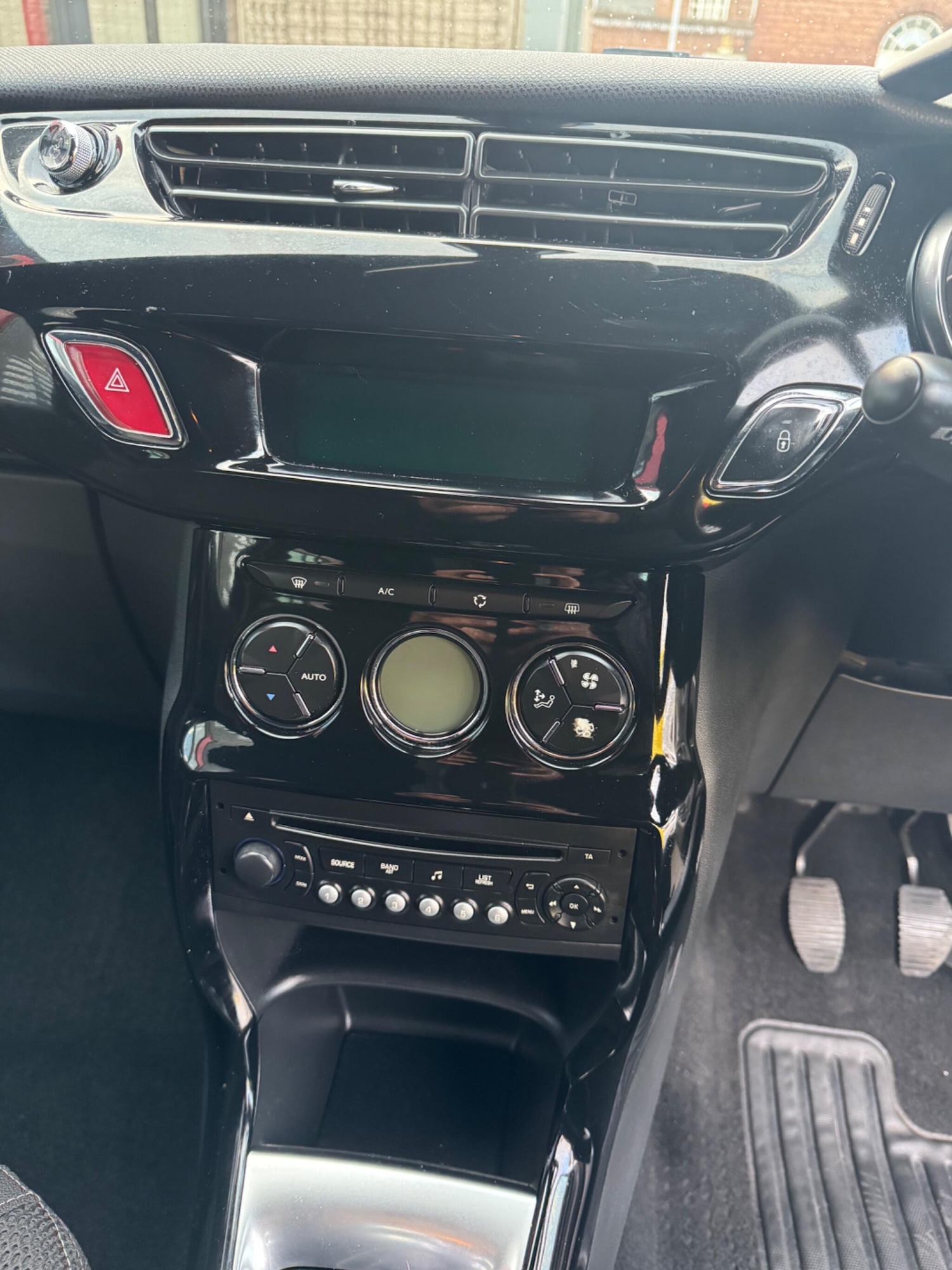 Used Citroen DS3 2014 for sale - 76377886: Photo 15