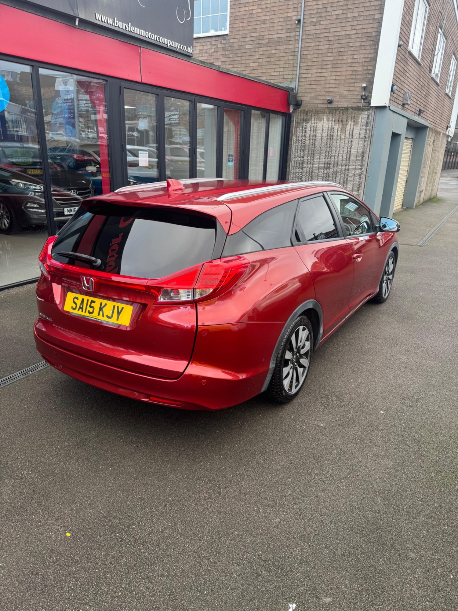 Used Honda Civic 2015 for sale - 76926136: Photo 3