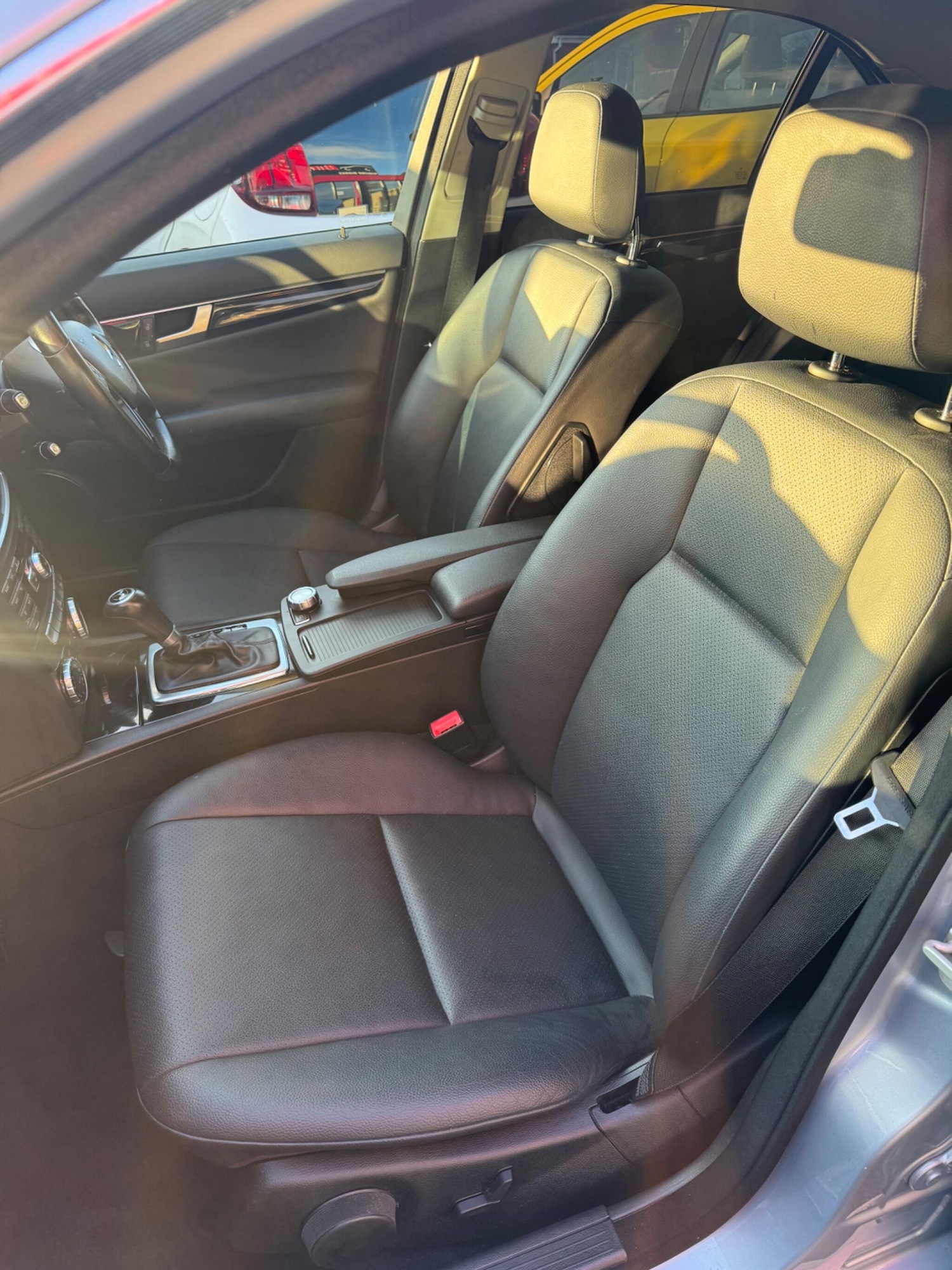 Used Mercedes-Benz C Class 2013 for sale - 76925933: Photo 10