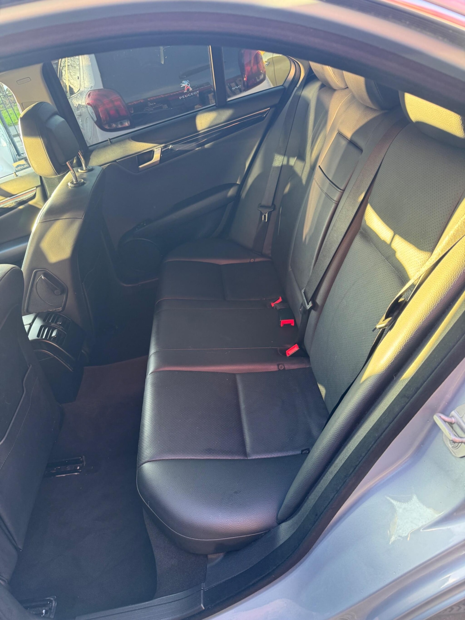 Used Mercedes-Benz C Class 2013 for sale - 76925933: Photo 11