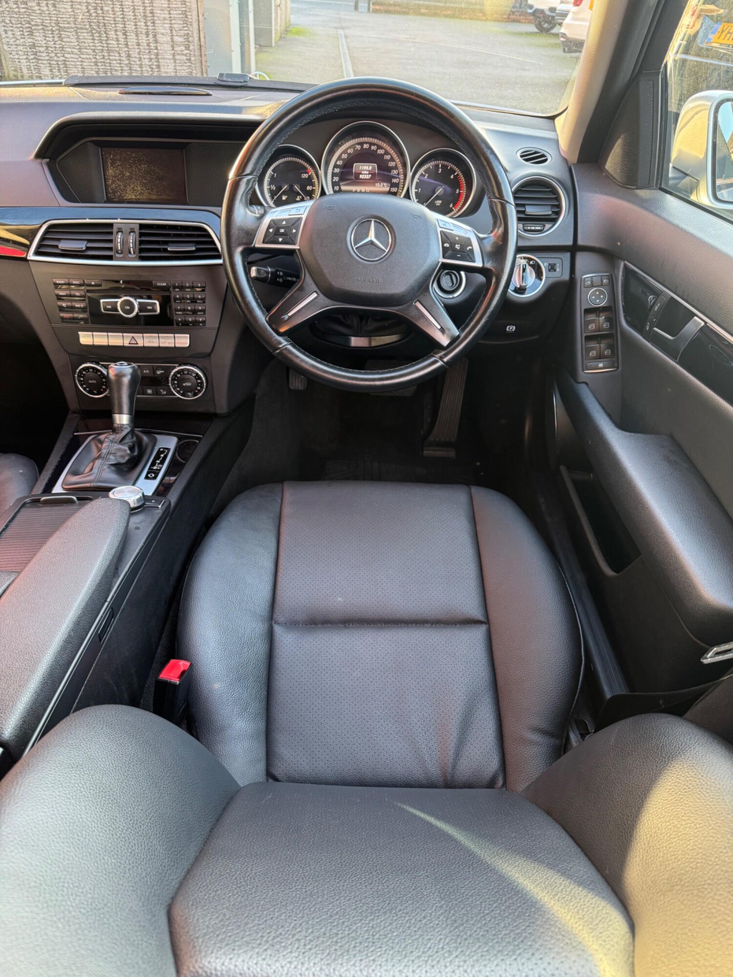 Used Mercedes-Benz C Class 2013 for sale - 76925933: Photo 14