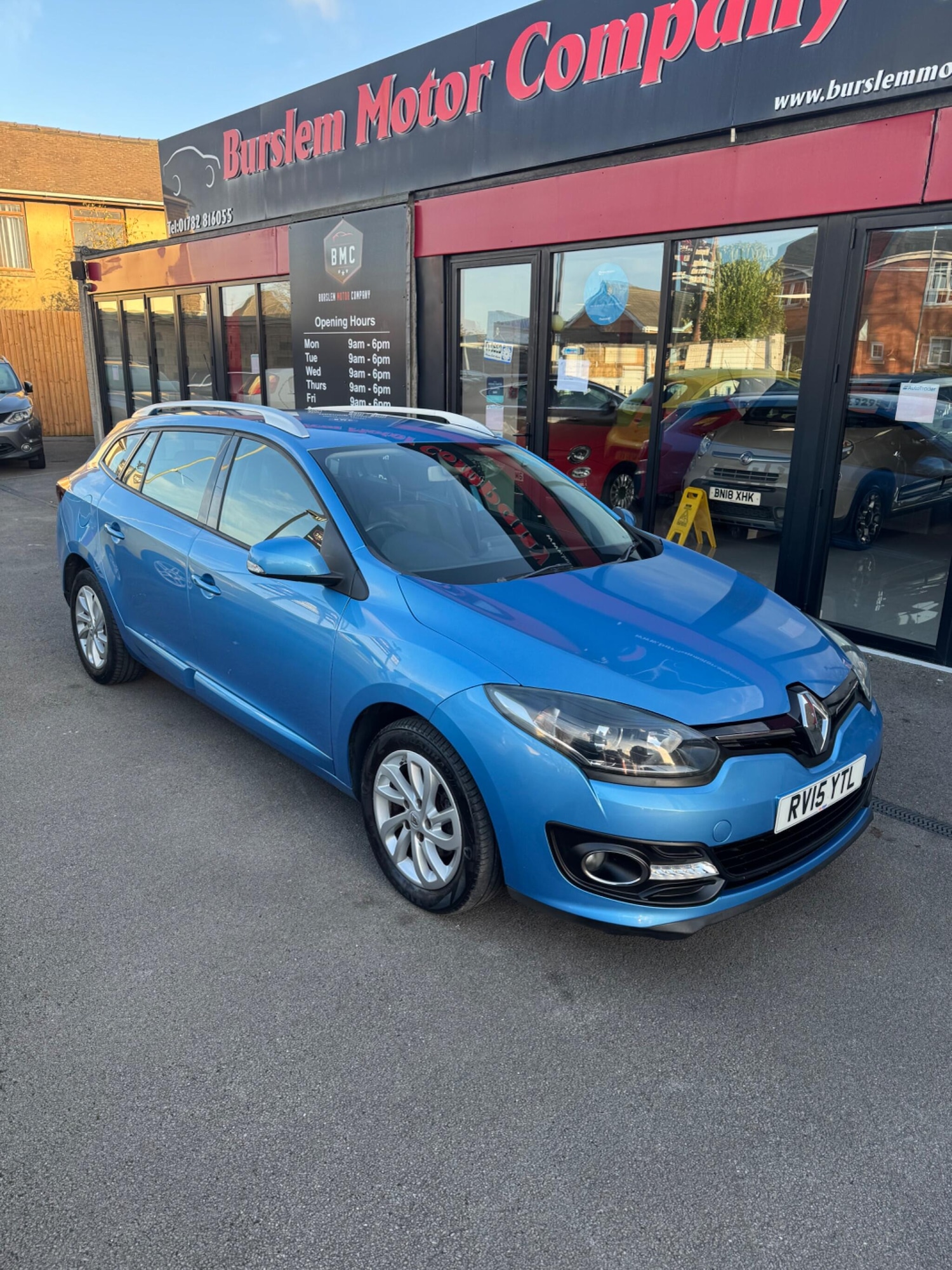 Used Renault Megane 2015 for sale - 77050080: Photo 2