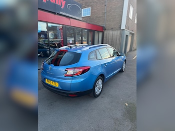 Used Renault Megane 2015 for sale - 77050080: Photo