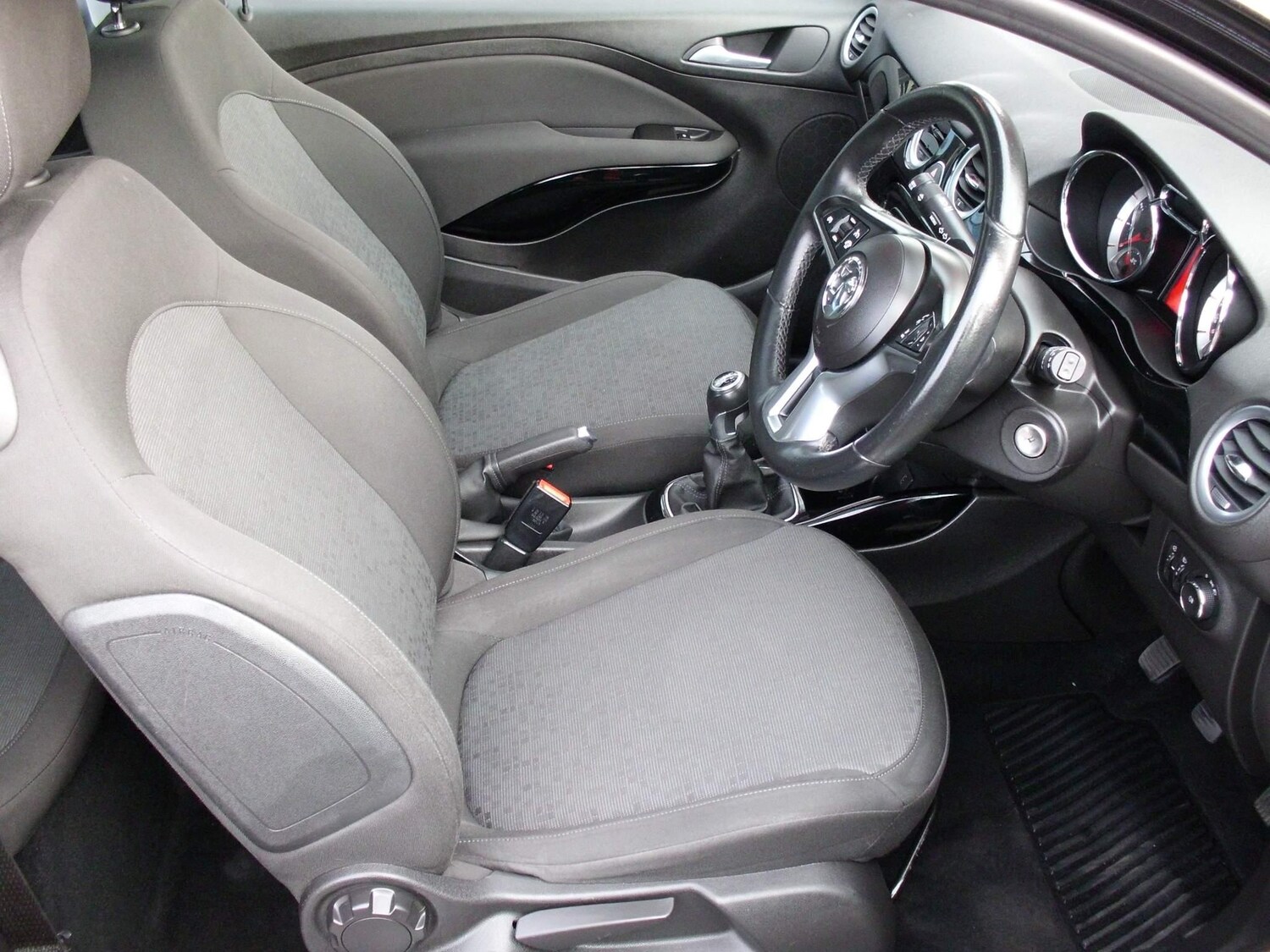 Used Vauxhall ADAM 2017 for sale - 77478687: Photo 8