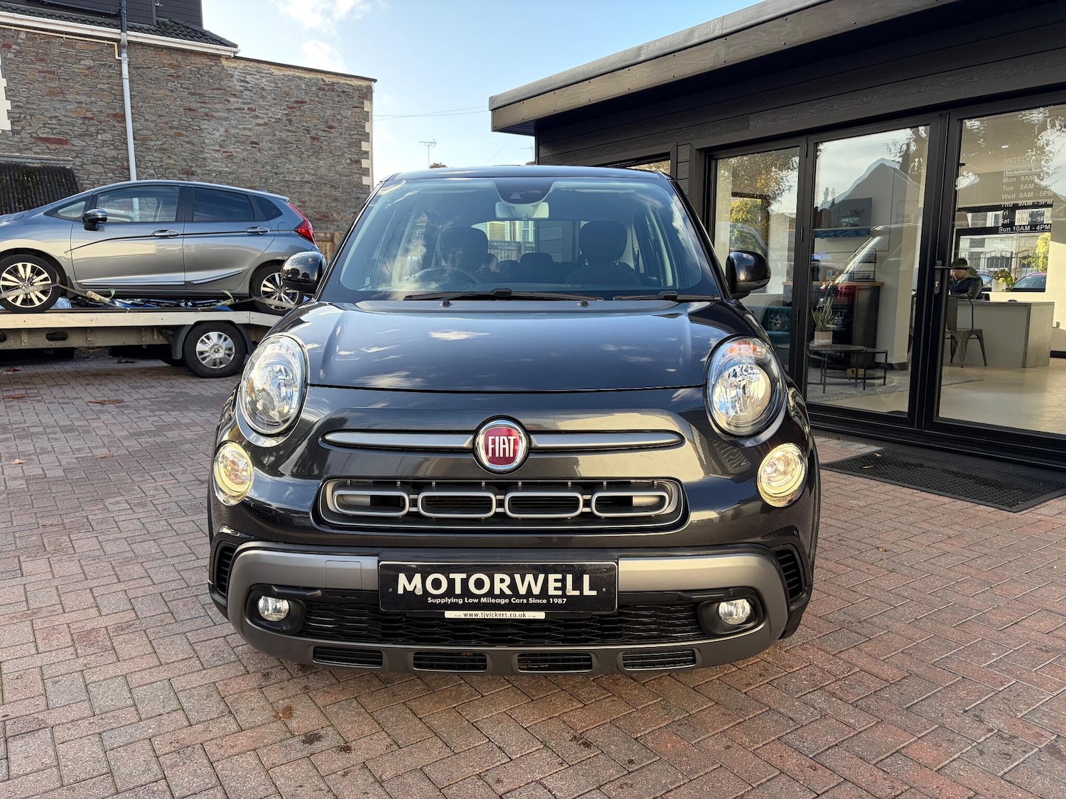 Used Fiat 500L 2018 for sale - 76349762: Photo 2