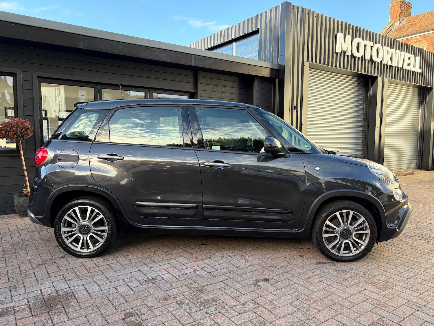 Used Fiat 500L 2018 for sale - 76349762: Photo 5