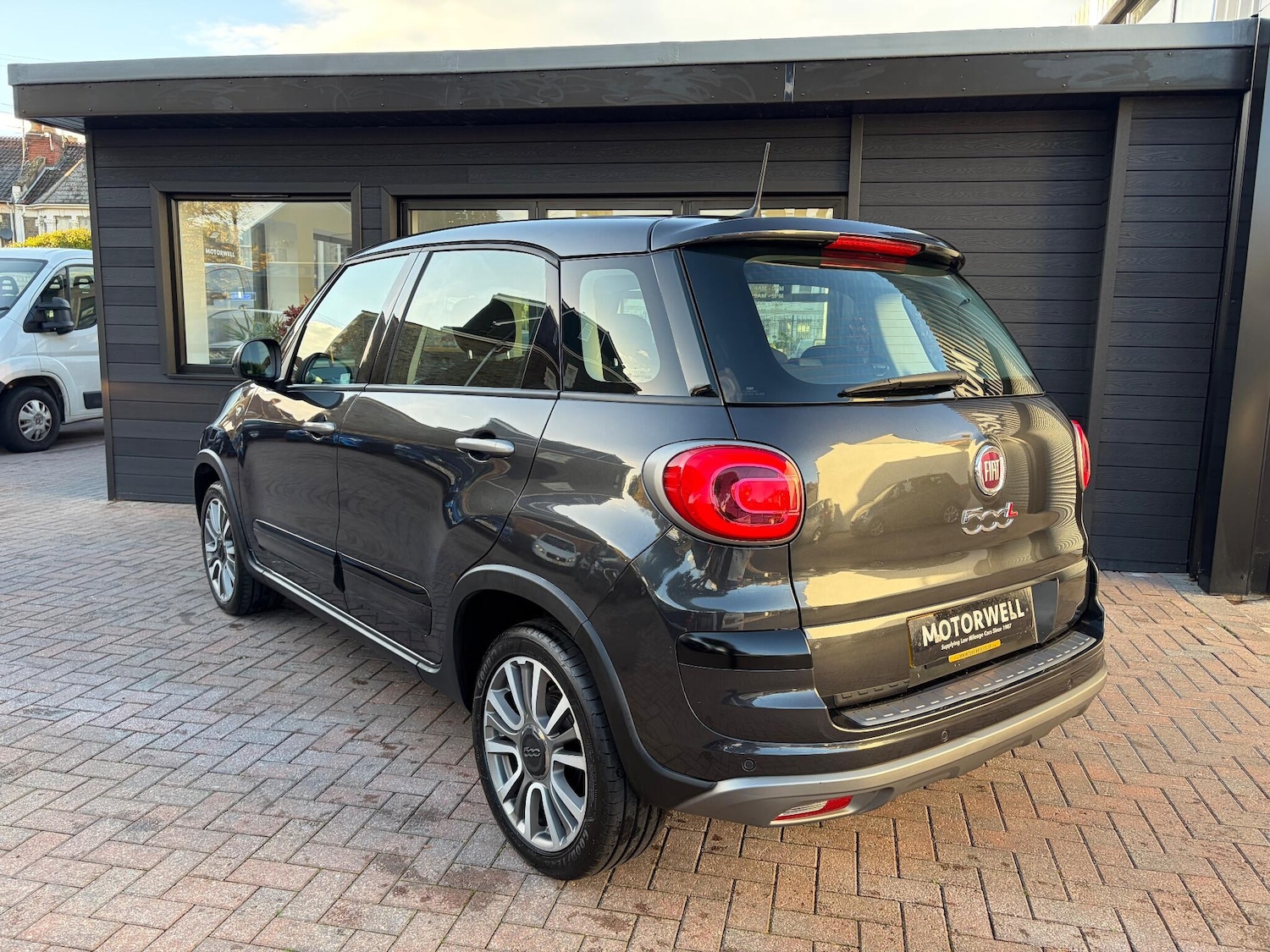 Used Fiat 500L 2018 for sale - 76349762: Photo 8