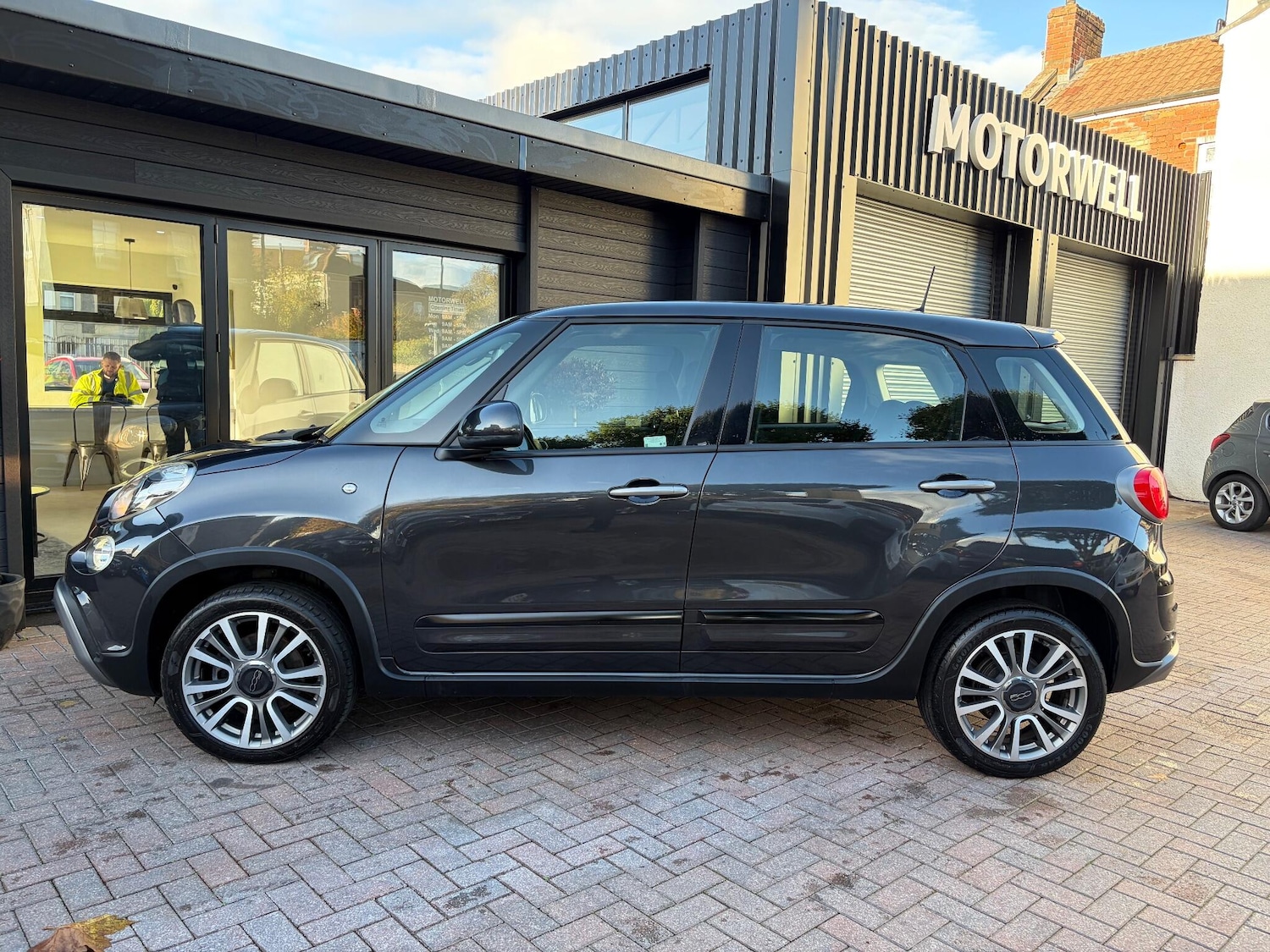 Used Fiat 500L 2018 for sale - 76349762: Photo 9