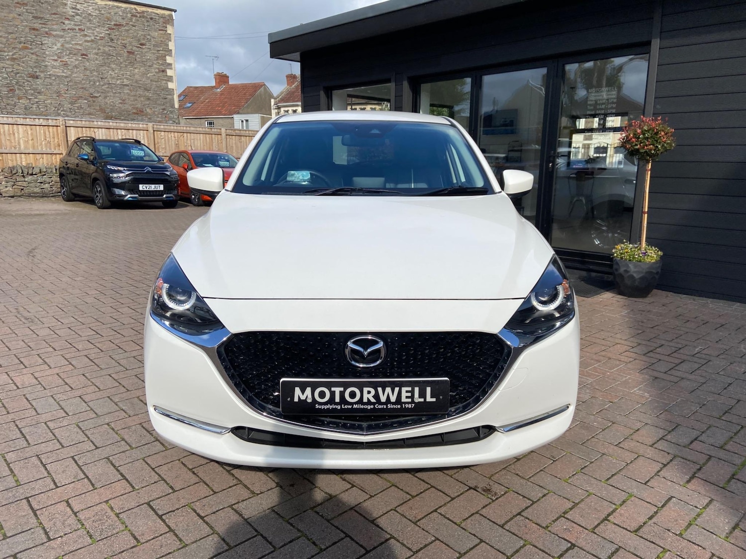 Used Mazda Mazda2 2021 for sale - 76175503: Photo 2