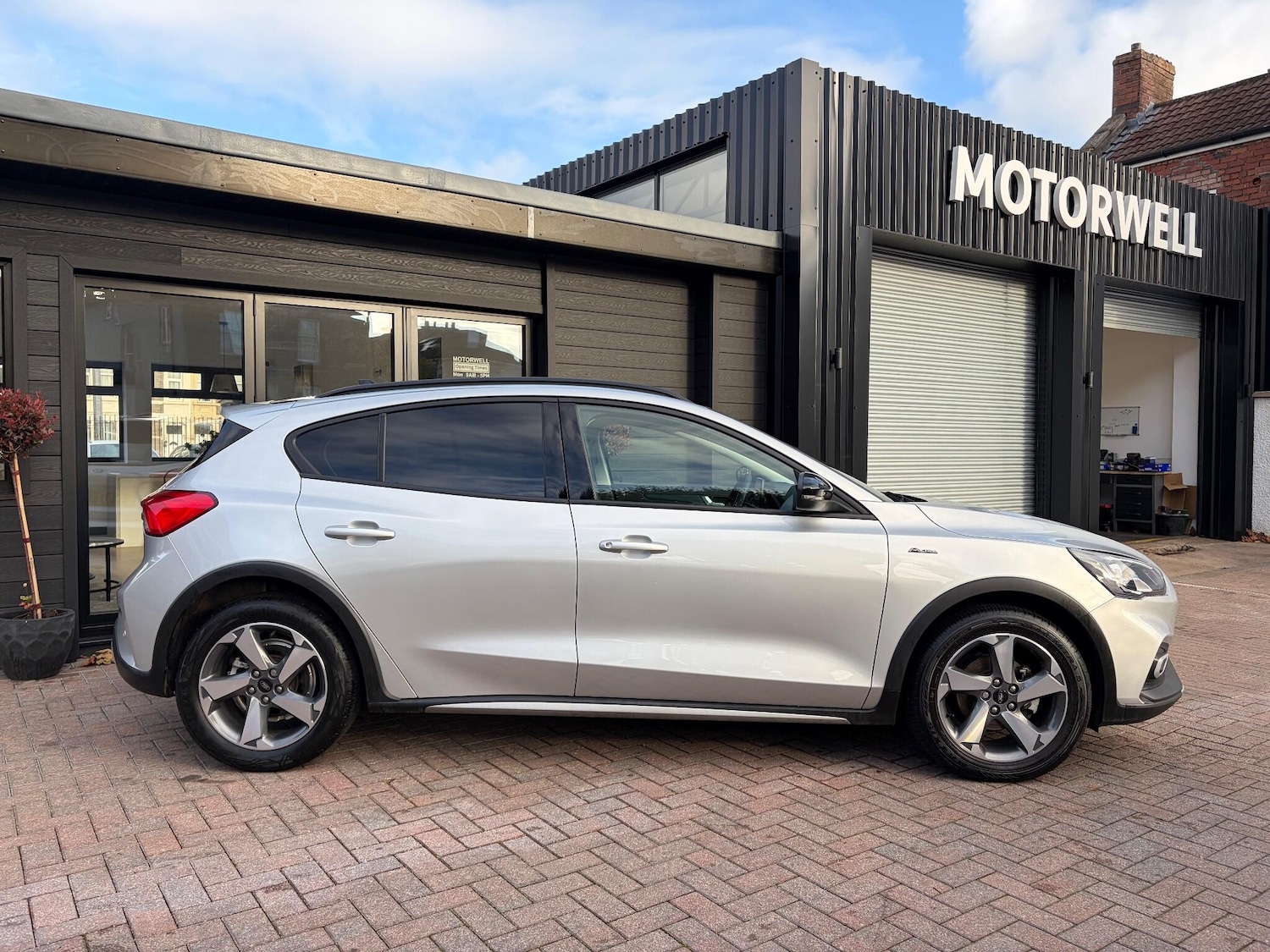 Used Ford Focus 2021 for sale - 76370698: Photo 5