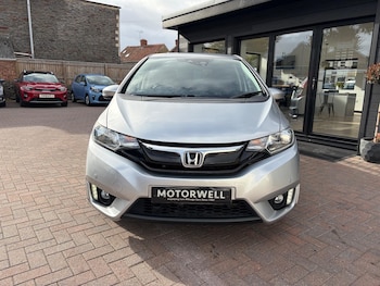 Used Honda Jazz 2017 for sale - 76174691: Photo 3