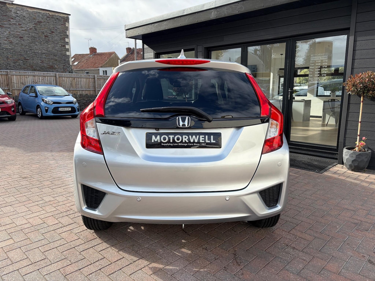 Used Honda Jazz 2017 for sale - 76174691: Photo 7