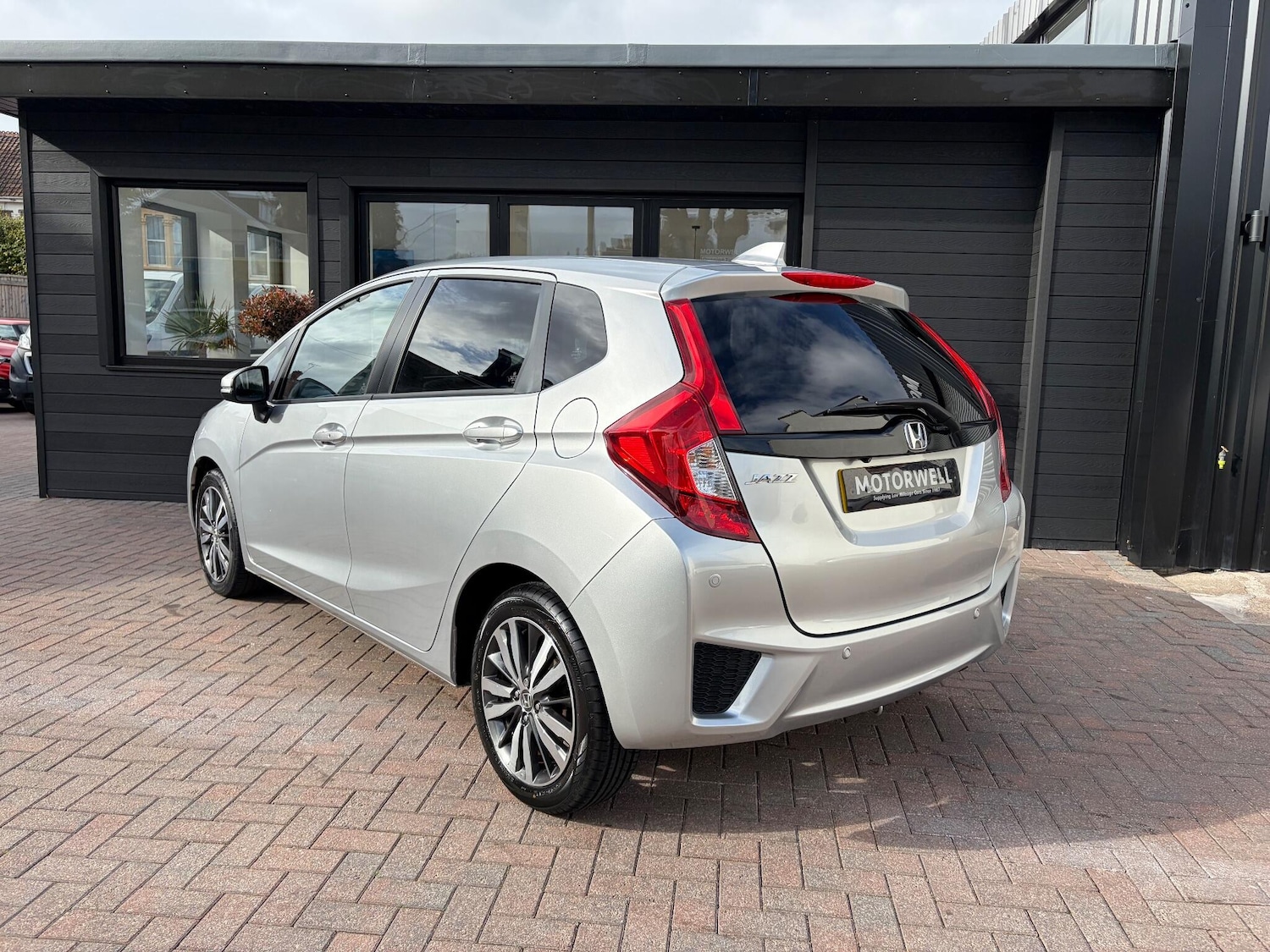 Used Honda Jazz 2017 for sale - 76174691: Photo 8