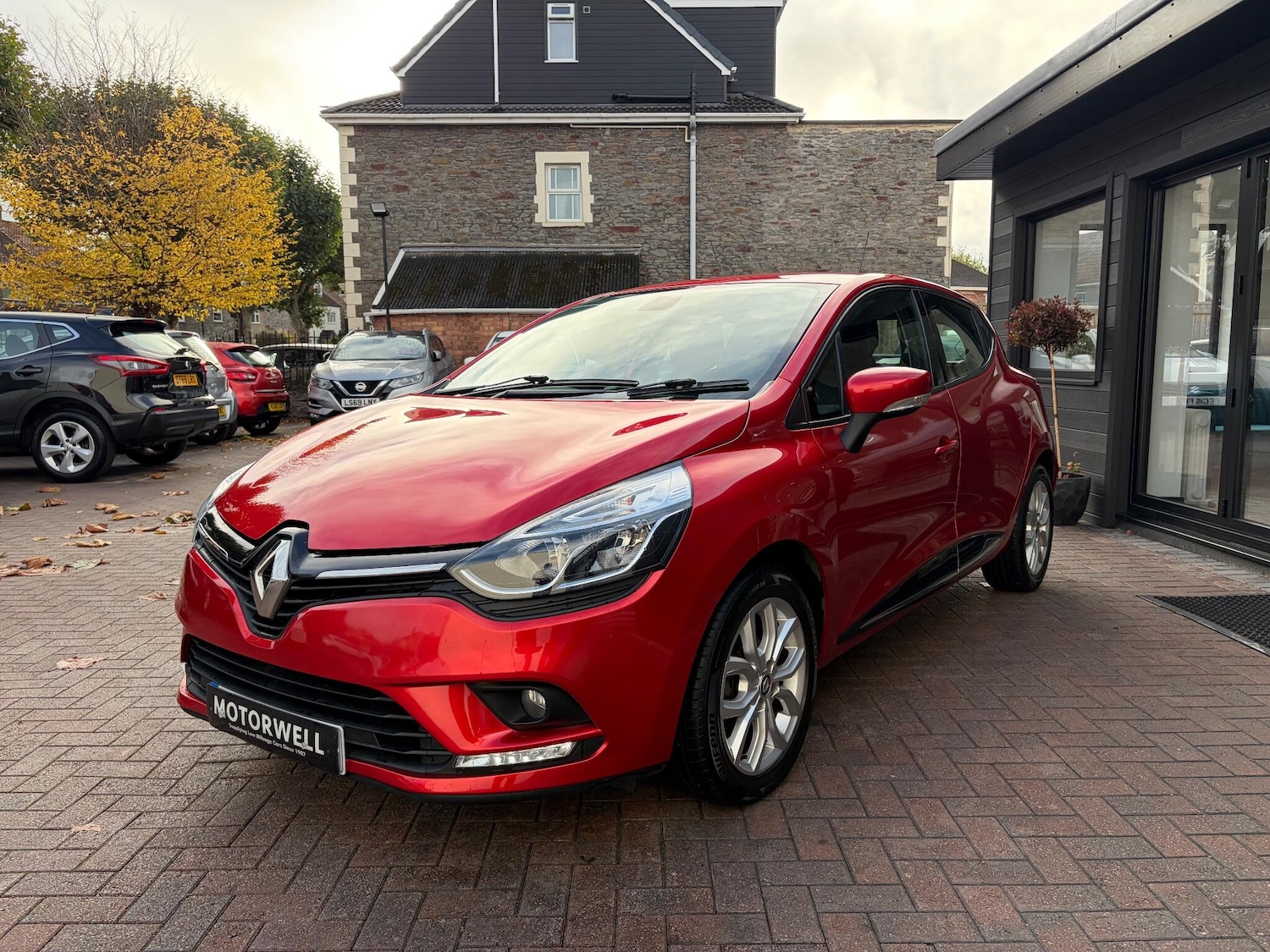 Used Renault Clio 2017 for sale - 76377259: Photo 10
