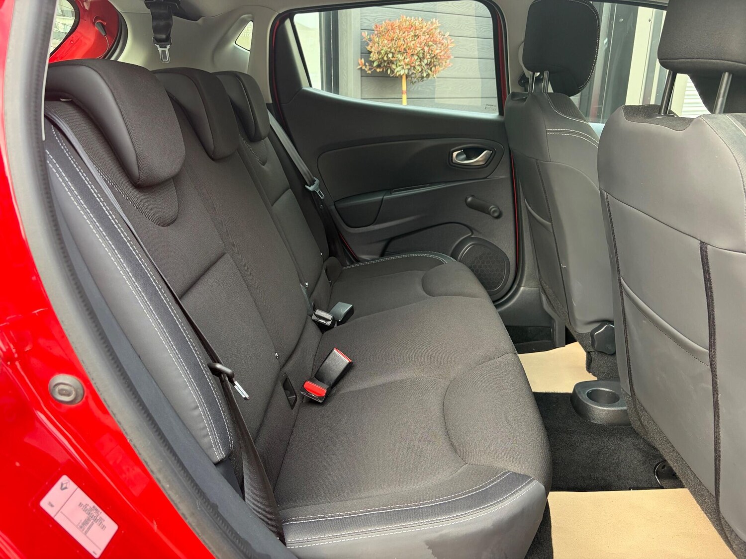 Used Renault Clio 2017 for sale - 76377259: Photo 26