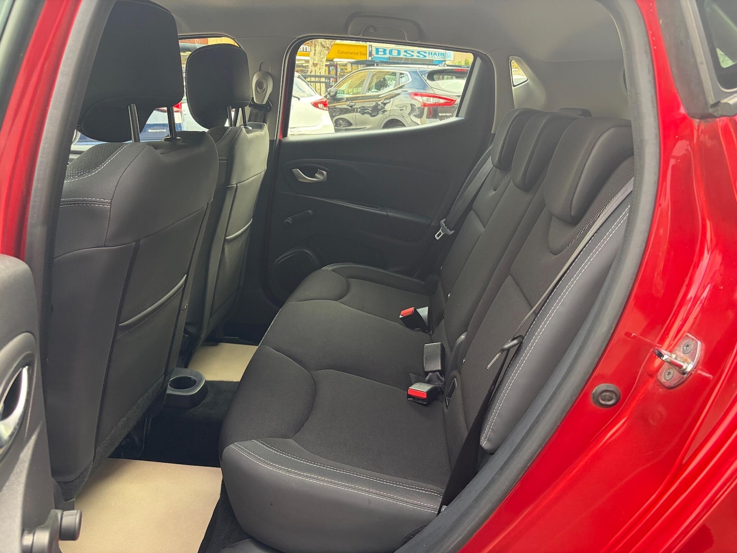 Used Renault Clio 2017 for sale - 76377259: Photo 27