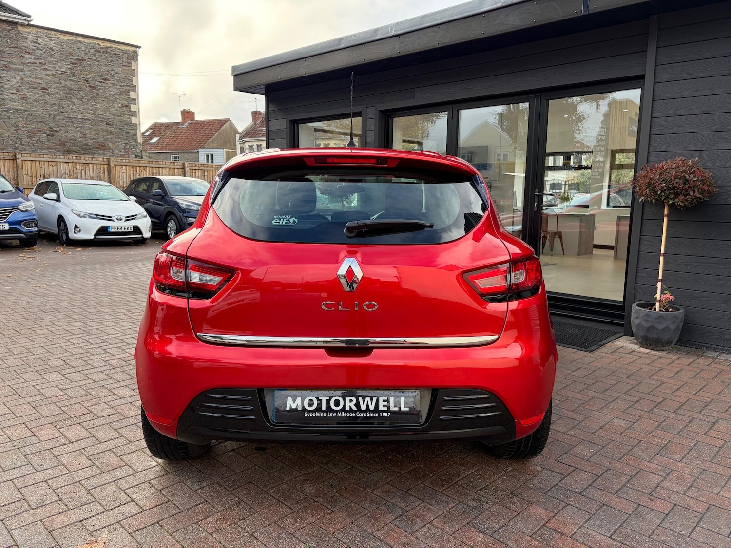 Used Renault Clio 2017 for sale - 76377259: Photo 7