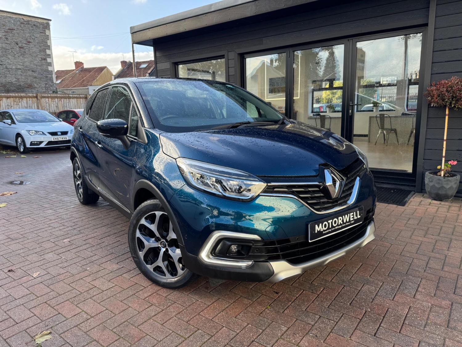 Used Renault Captur 2018 for sale - 76432808: Photo 1