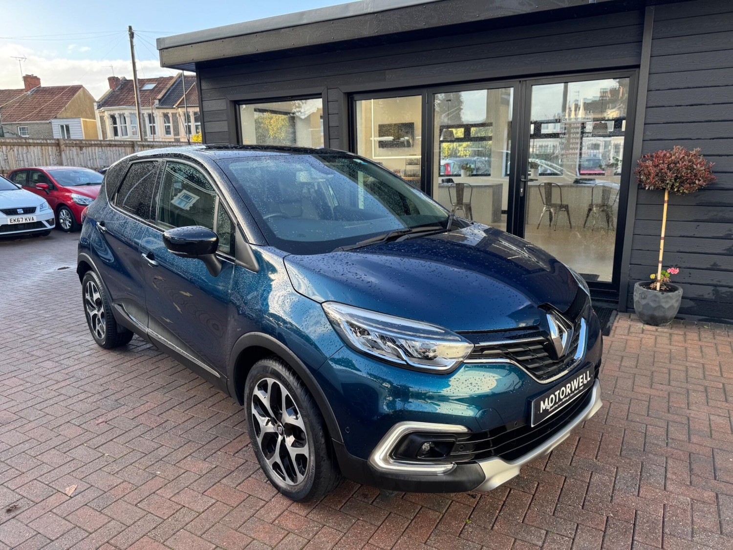 Used Renault Captur 2018 for sale - 76432808: Photo 3