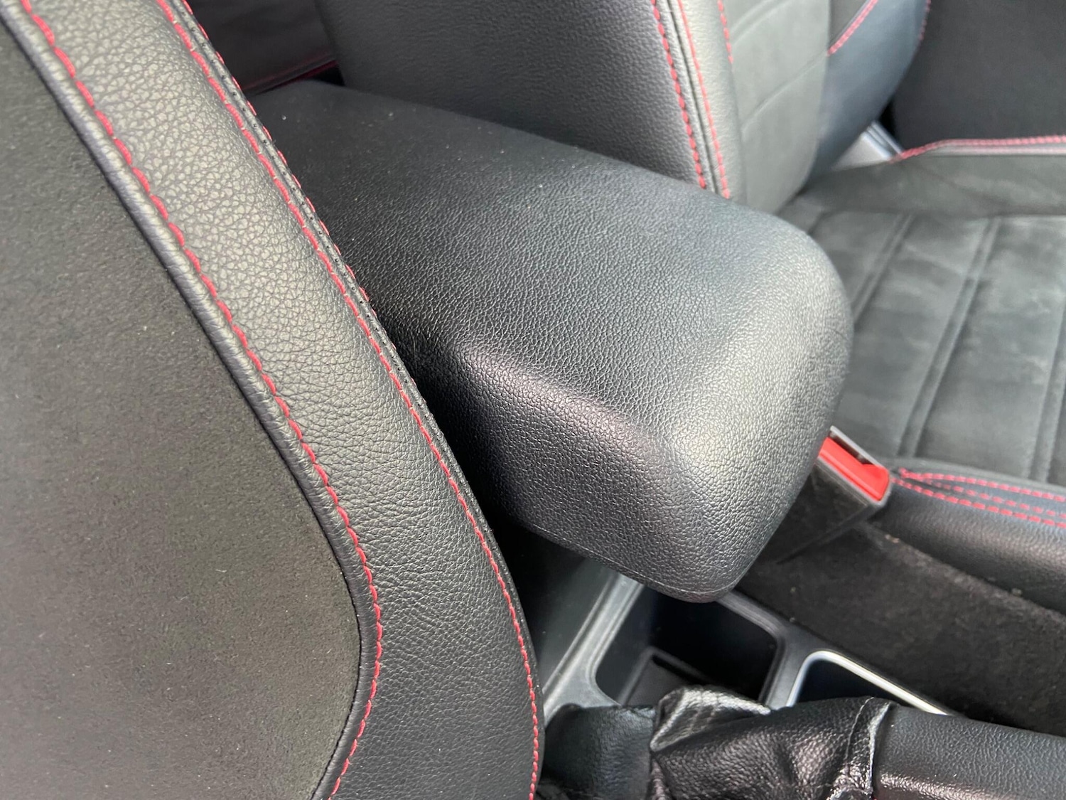 Used Ford Ecosport 2018 for sale - 76498546: Photo 25