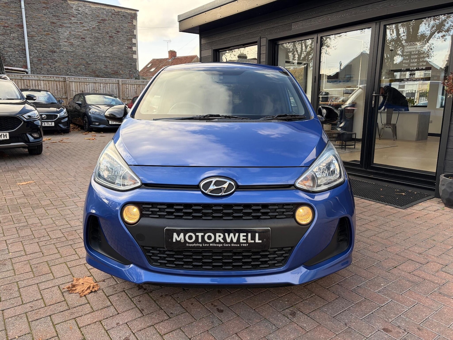 Used Hyundai i10 2019 for sale - 76572923: Photo 2