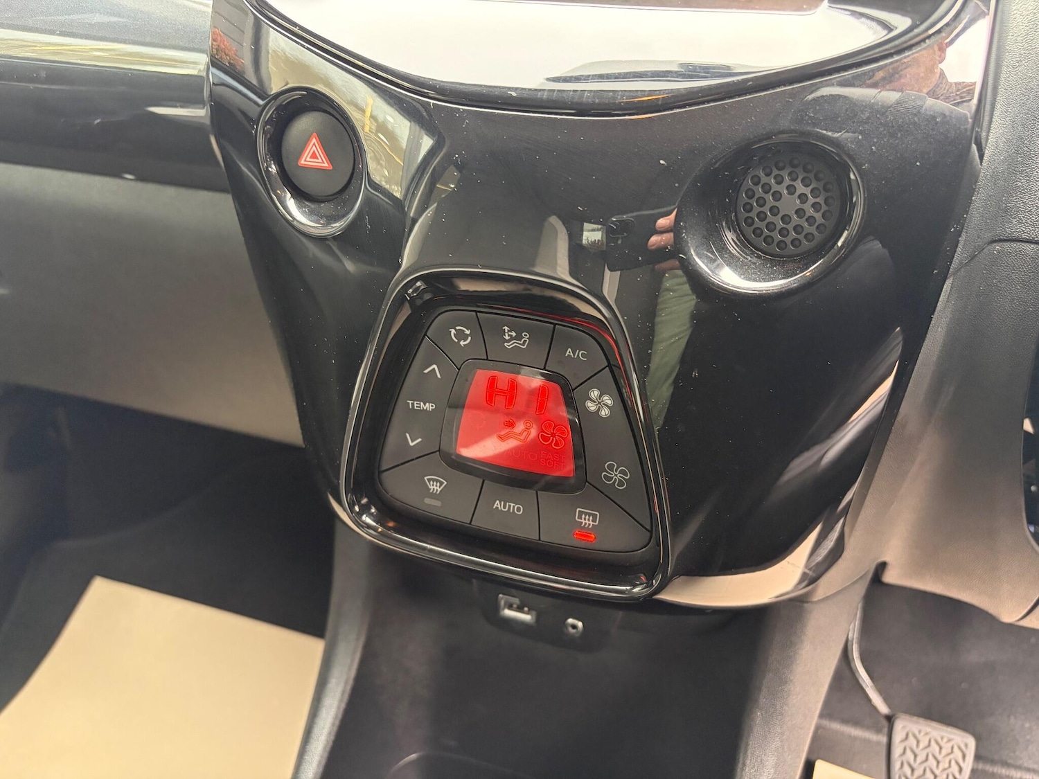 Used Toyota AYGO 2017 for sale - 76423076: Photo 26