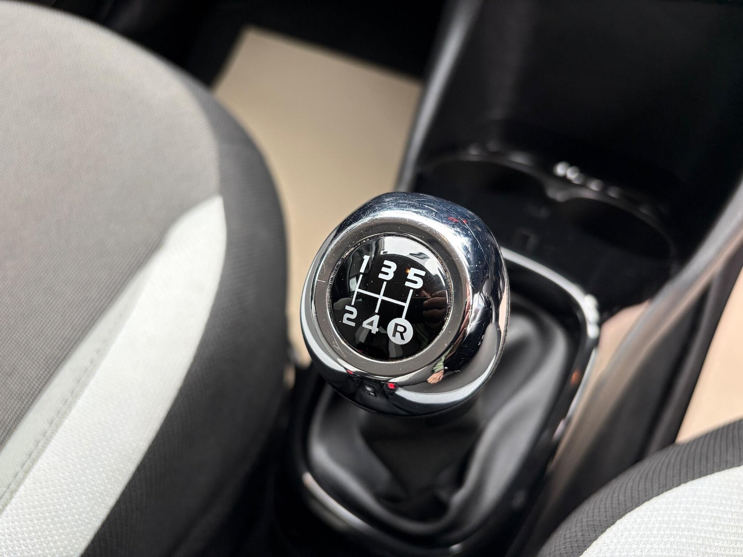 Used Toyota AYGO 2017 for sale - 76423076: Photo 27