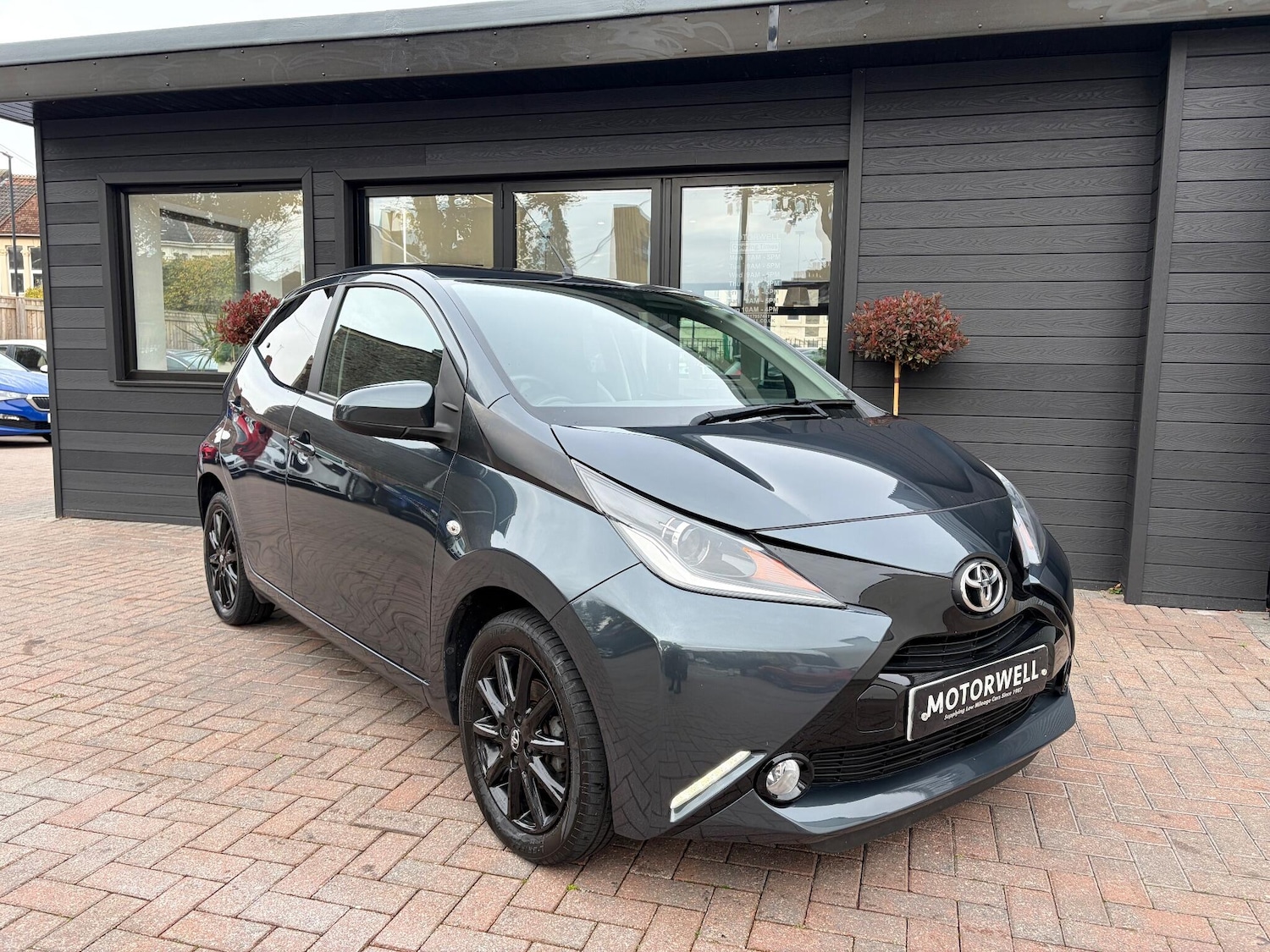 Used Toyota AYGO 2017 for sale - 76423076: Photo 4