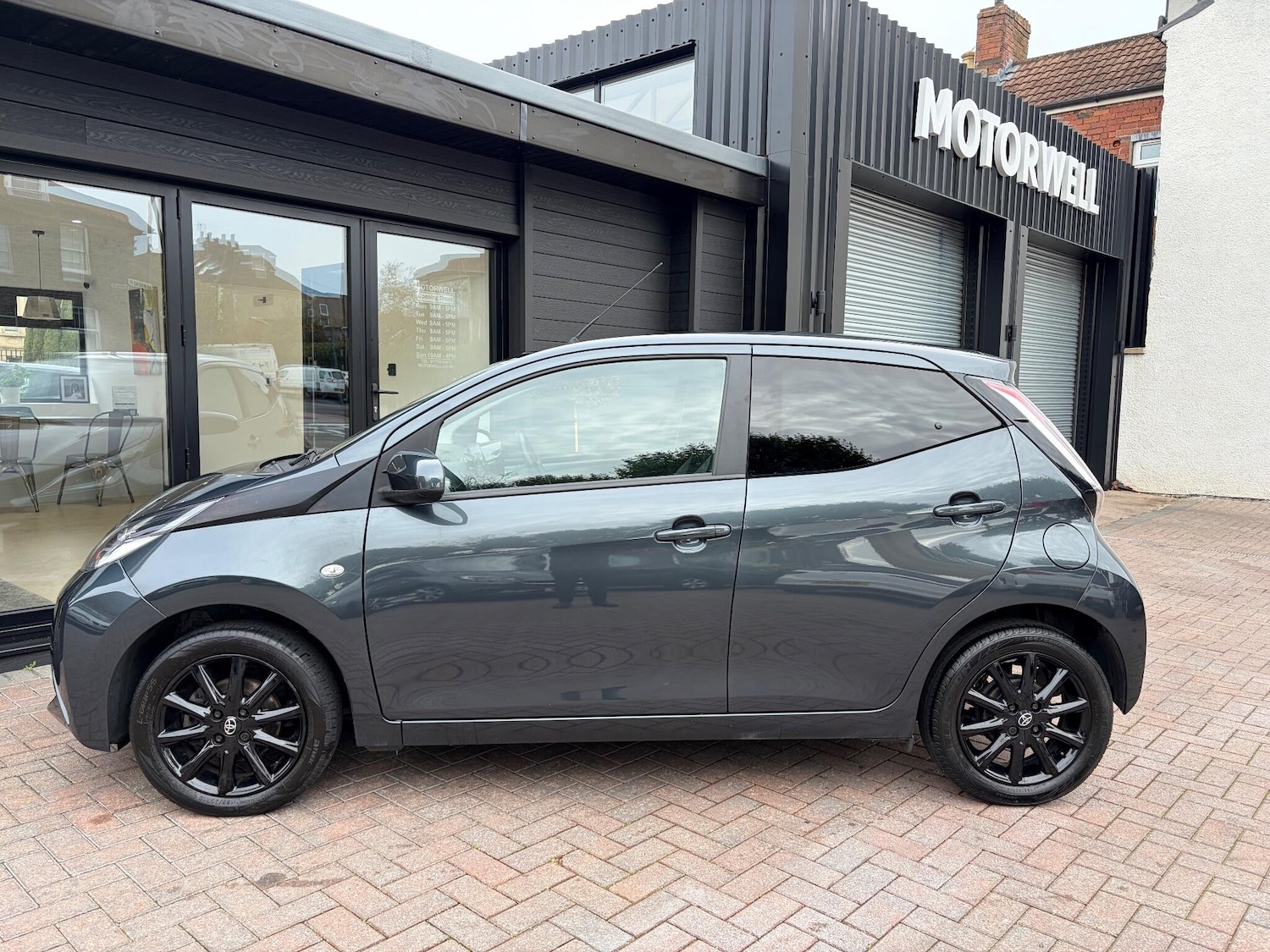 Used Toyota AYGO 2017 for sale - 76423076: Photo 9
