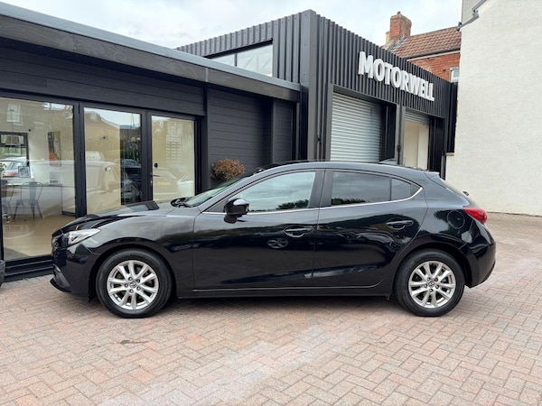 Used Mazda Mazda3 2016 for sale - 76227208: Photo 9