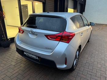 Used Toyota Auris 2015 for sale - 76473730: Photo