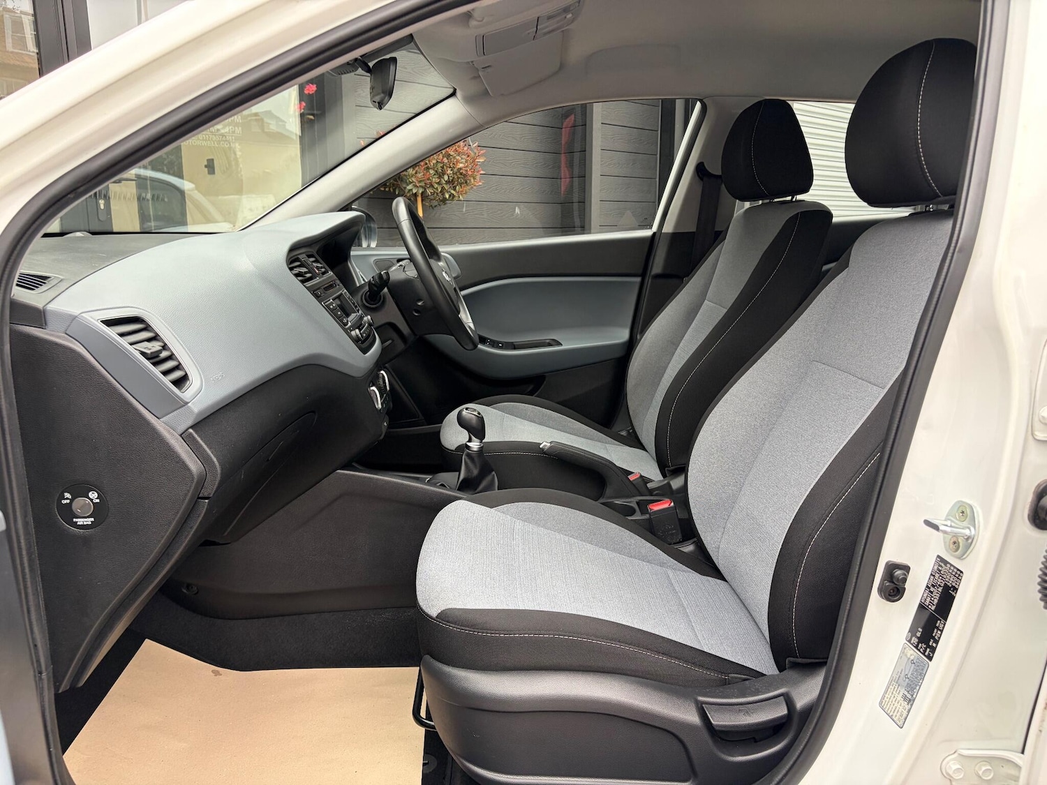 Used Hyundai i20 2016 for sale - 76348860: Photo 21