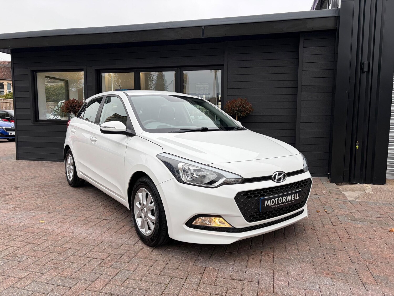 Used Hyundai i20 2016 for sale - 76348860: Photo 3