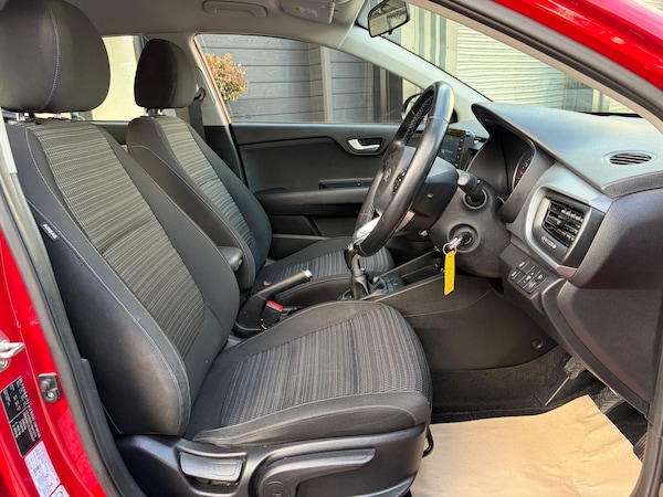 Used Kia Stonic 2018 for sale - 76175335: Photo 11