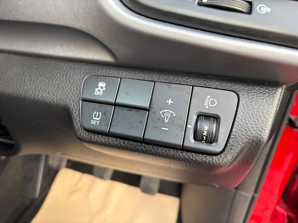 Used Kia Stonic 2018 for sale - 76175335: Photo 15