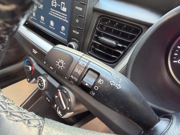 Used Kia Stonic 2018 for sale - 76175335: Photo 18