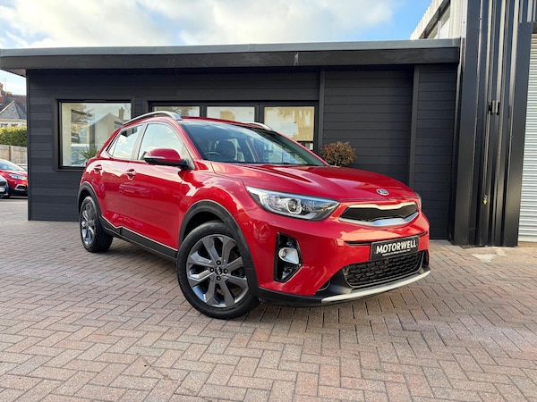 Used Kia Stonic 2018 for sale - 76175335: Photo 1