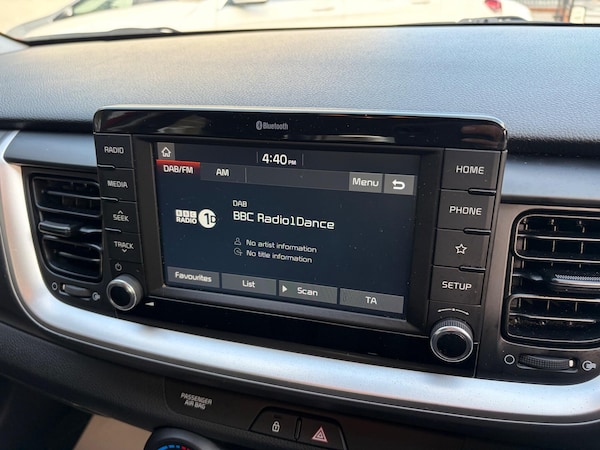 Used Kia Stonic 2018 for sale - 76175335: Photo 24