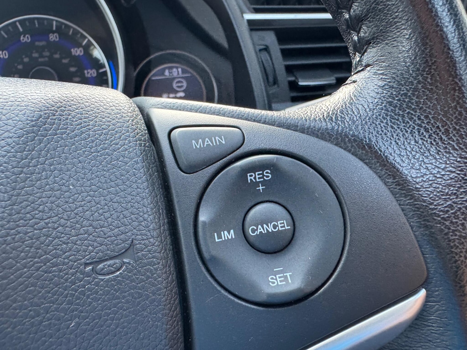 Used Honda Jazz 2019 for sale - 76137417: Photo 29