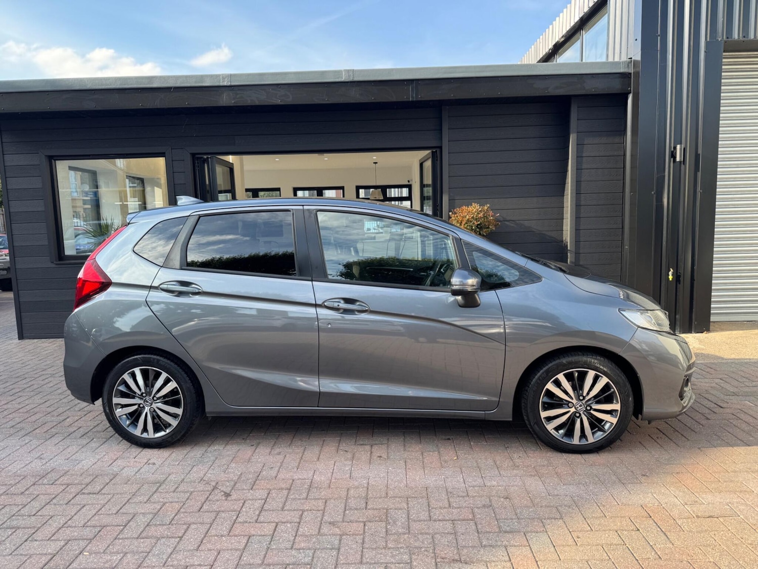 Used Honda Jazz 2019 for sale - 76137417: Photo 4