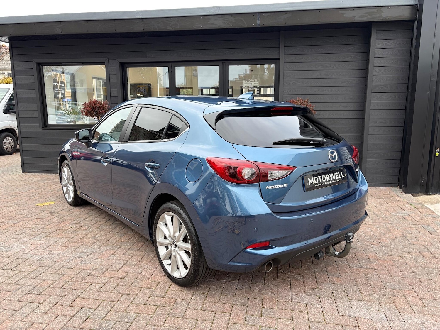 Used Mazda Mazda3 2017 for sale - 76522484: Photo 8