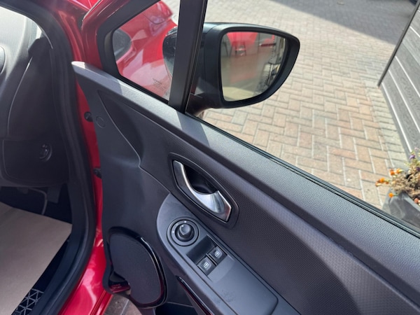 Used Renault Clio 2016 for sale - 76137834: Photo 20
