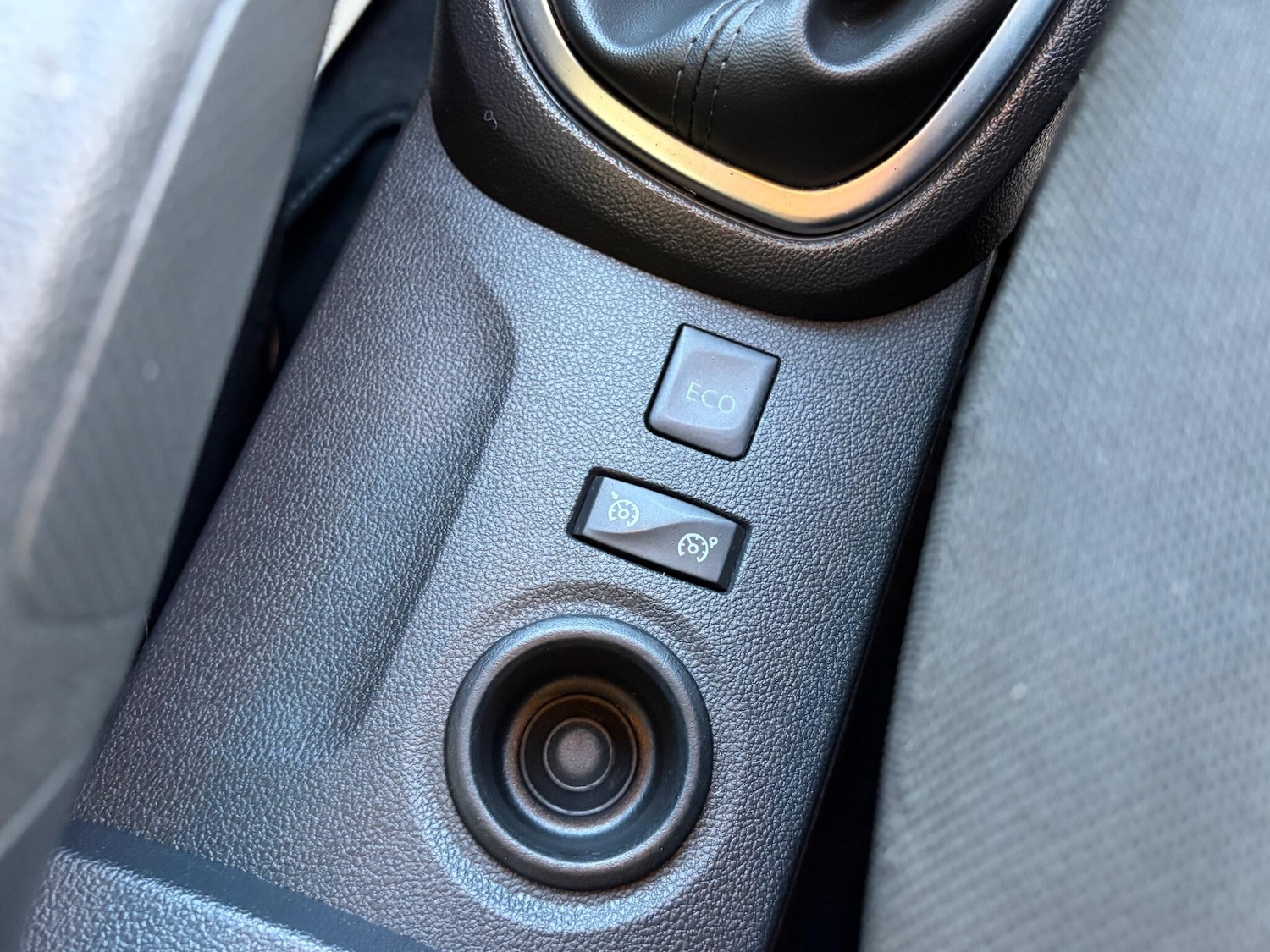 Used Renault Captur 2019 for sale - 76377919: Photo 17