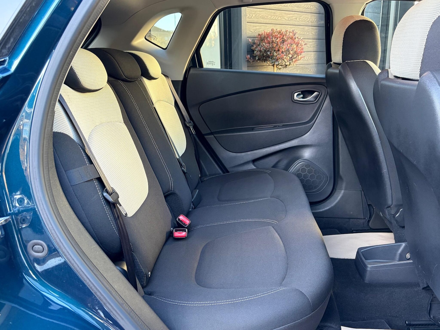 Used Renault Captur 2019 for sale - 76377919: Photo 28